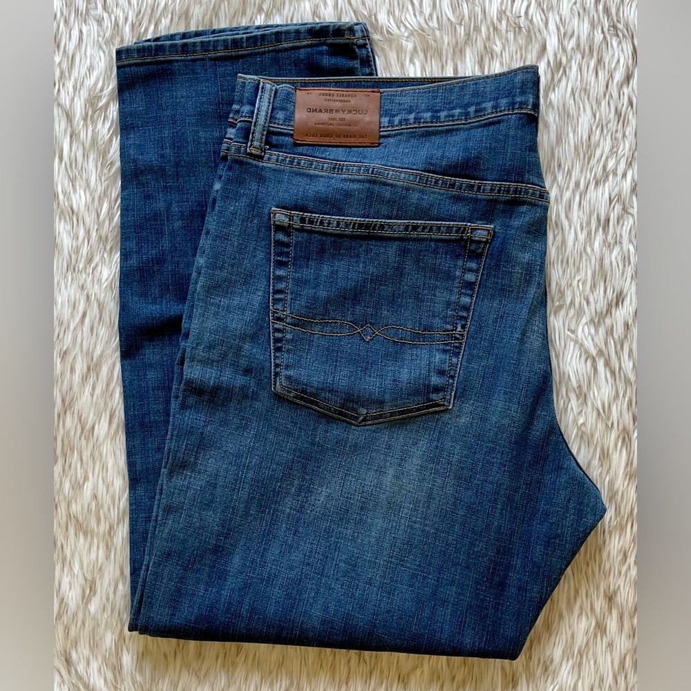 Lucky Brand Jeans - 221 Straight - Size 40 x 30